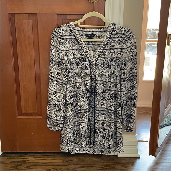 Woman’s top - Picture 1 of 2